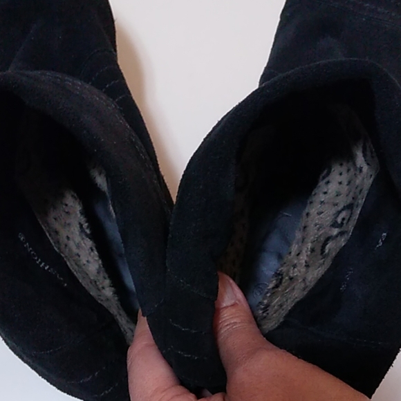 Gorgeous leather pull-on slouchy style ankle boots - Picture 4 of 9